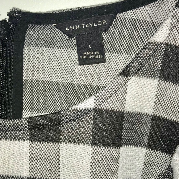Ann Taylor Sleeveless Gingham Top - Picture 3 of 4